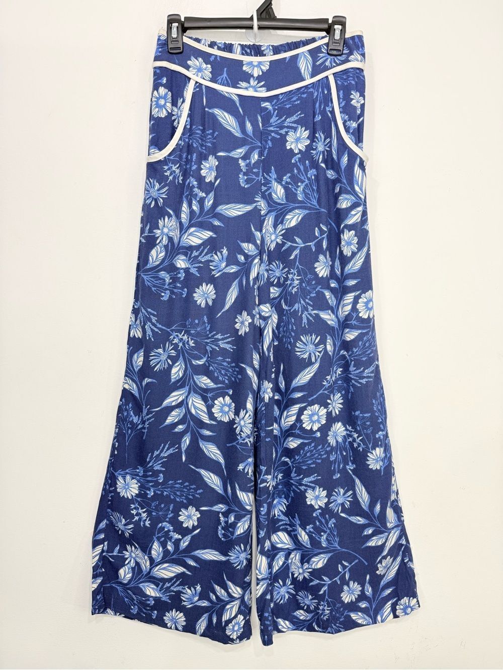 Sienna Sky Blue White Floral Wide Leg Pull On Resort Wear Beach Pants NEW